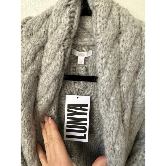 LUNYA Lofty Wool Cable Robe XS/S - Picture 3 of 8